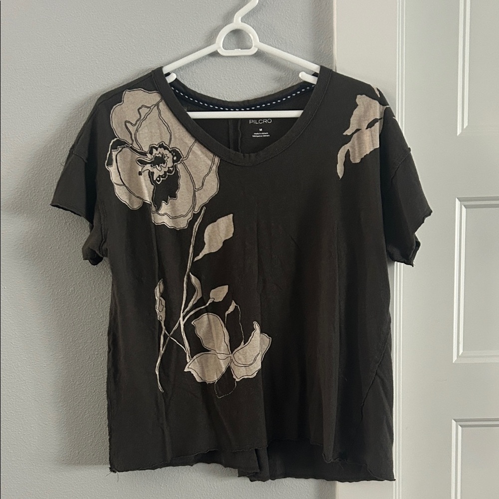 Pilcro Black Graphic Short Sleeve Tee with raw hem